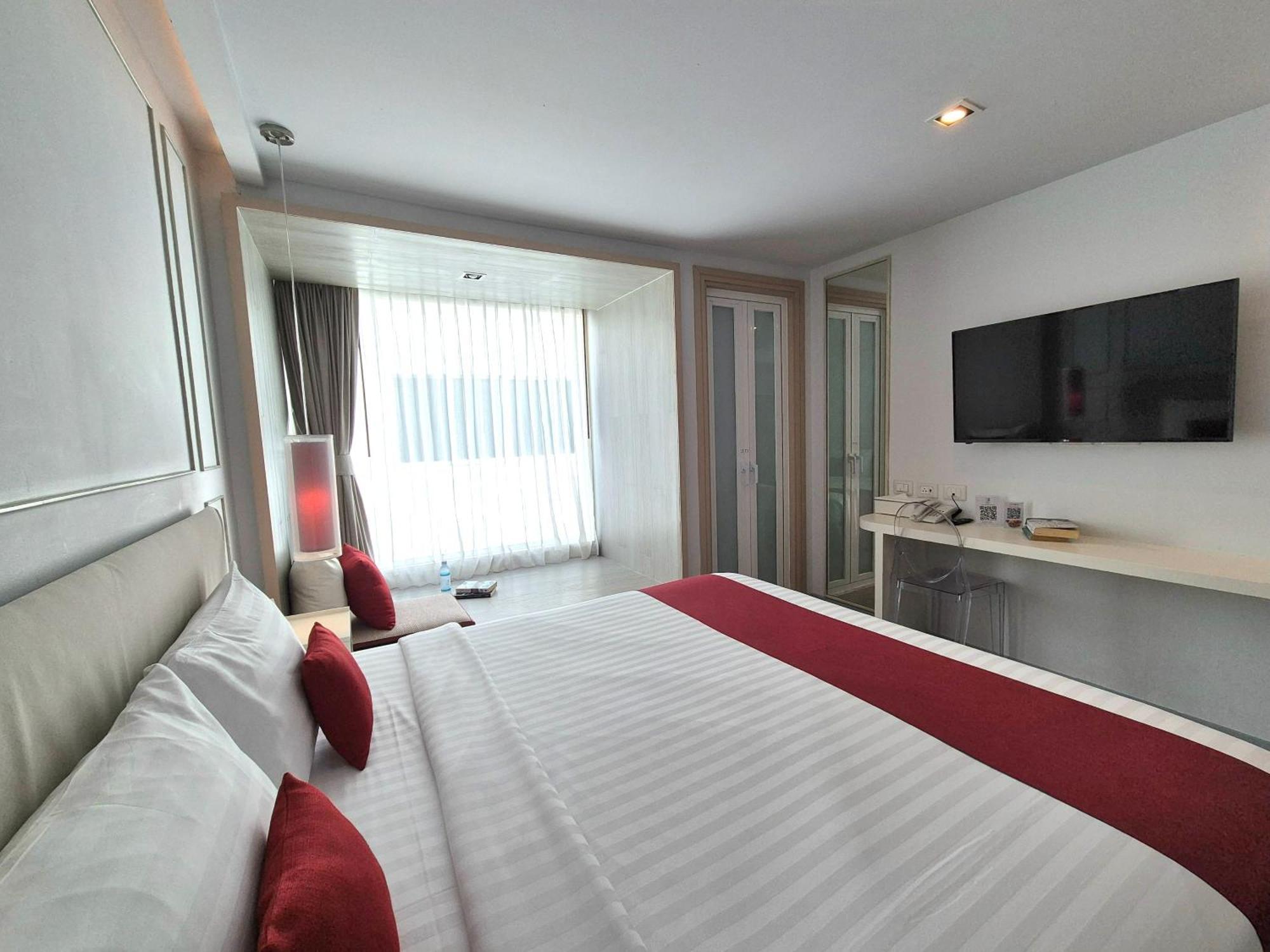 The Bloc Hotel Phuket - Sha Extra Plus Patong Εξωτερικό φωτογραφία