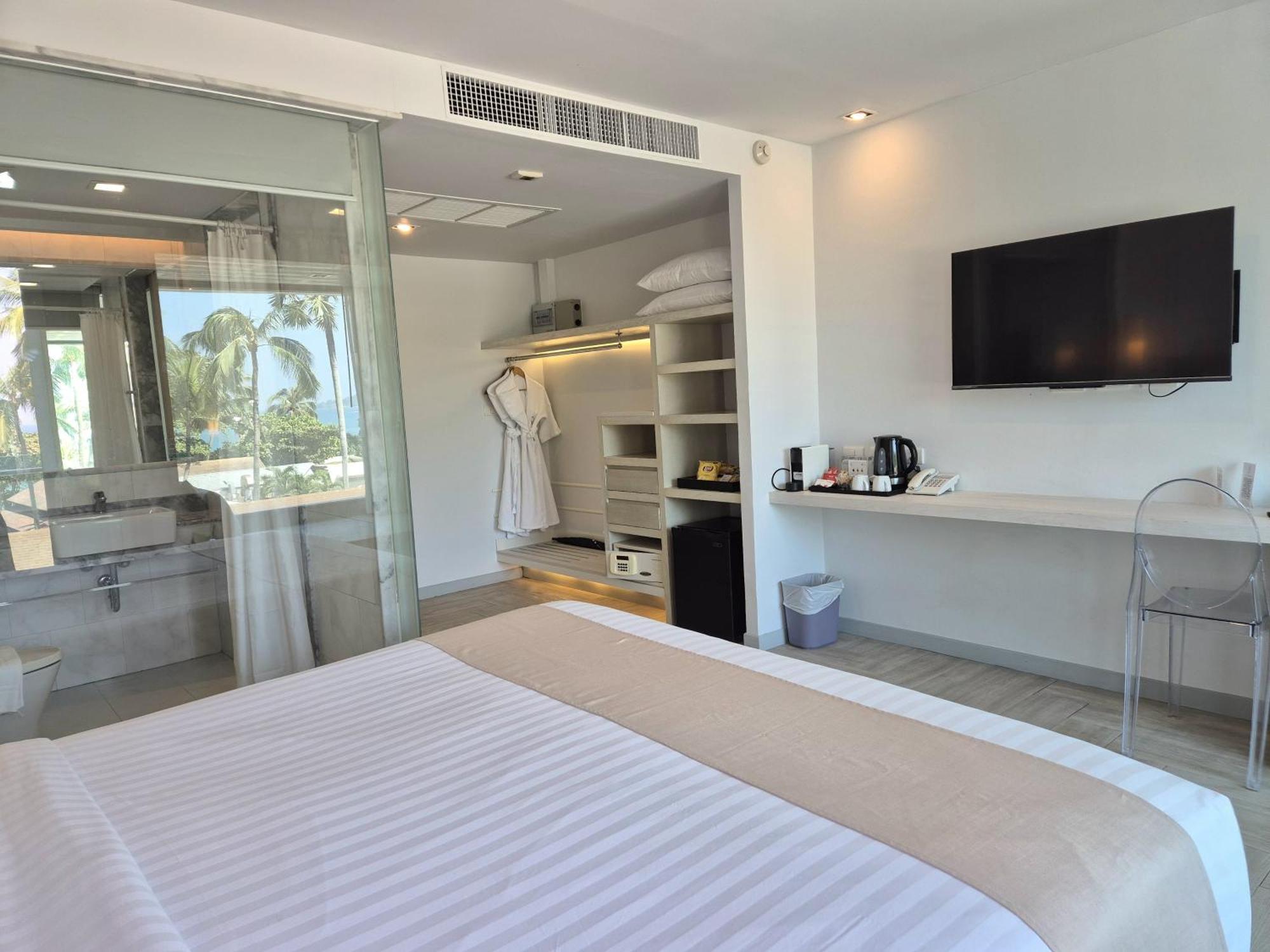 The Bloc Hotel Phuket - Sha Extra Plus Patong Εξωτερικό φωτογραφία
